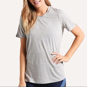NWT THRIVE SOCIETY Basic Tee